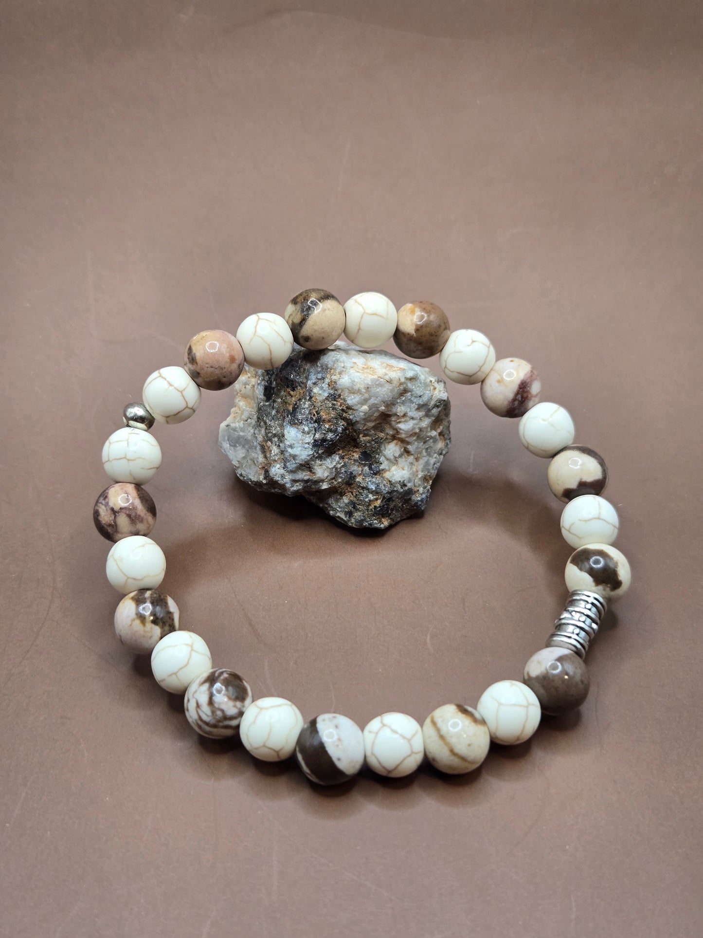 Zebra and white turquoise stone stretchy bracelet